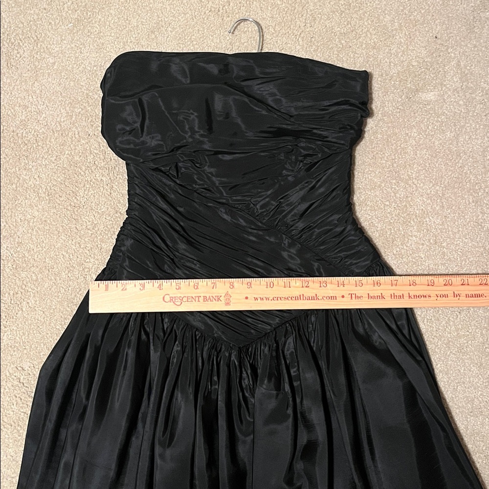 Lillie Rubin Vintage Strapless Dress- “crumb catcher” type “rouched” V bodice - Picture 10 of 13